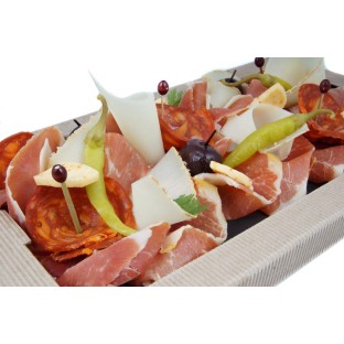 La planche terroir, Serrano 24 mois, chorizo, beurre des Aldudes, Ossau Iraty