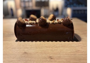 Bûche noisette, pommes au...